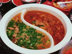鸳鸯水煮牛肉-成都吃客(九眼桥店)