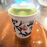 来一杯抹茶拿铁，应一下春天的景