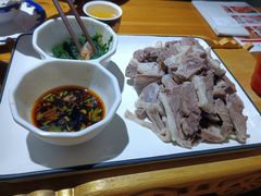 -娜仁图雅蒙古美食村(33小镇店)