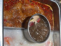 -巴渝瓦肆重庆鲜火锅(宝龙环湖店)