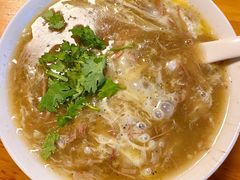 -罗卜李包子羊肉汤