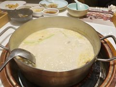 -洪氏嗨捞·猪肚鸡火锅(阳光天地店)