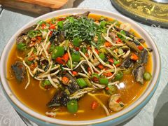 折耳根藿香黄鳝-盐帮食坊•小河帮川菜(四川师大店)