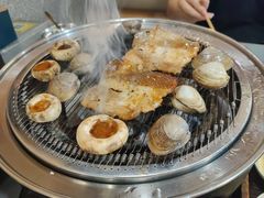 -围炉肉舍•炭烤活鳗•丹东海鲜烤肉(步行街店)