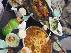 -撒拉人家.酸菜牦牛肉火锅