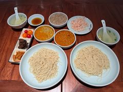 -裕兴记•蟹黄面馆(人民广场店)