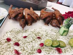 石岐烧乳鸽-国贸旋转餐厅(国贸广场店)