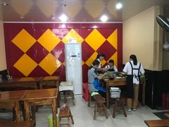 大堂-潘国仙耳光馄饨(黄家阙路店)