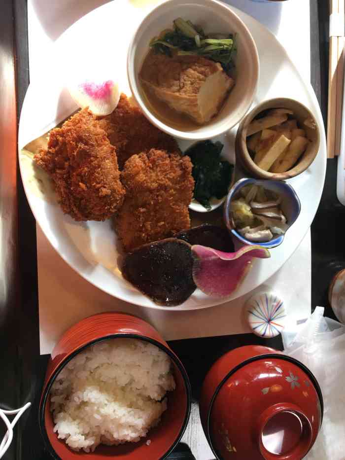 お食事処 志野 松门-"中午在三千院逛饿了,门口的餐厅要不就是排.