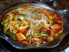 -黄利砖万峰林布依特色酸笋牛肉馆