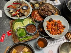 -草家酱蟹炭火烤肉店(珲春南路二店)