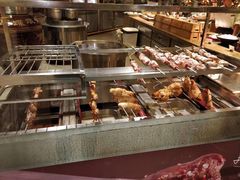 面包甜点陈列柜-华邑酒店·鲜艳全日自助餐厅