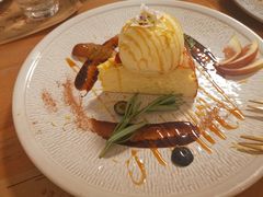 -Mark&Mars Restaurant