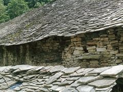 -高荡千年布依古寨旅游景区