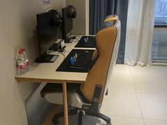 -荷逸唐电竞酒店(上海惠南地铁站店)