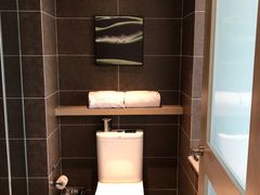 -西安大雁塔科技大学地铁站亚朵酒店