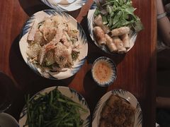 -Cuc Gach Quan Restaurant