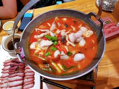 -老滇山寨•云南特色菜•地方菜•民族风情歌舞表演(金碧店)