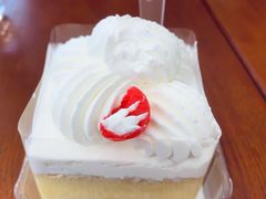 鲜奶小方蛋糕-红宝石·鲜奶小方·海派西点房(南丹店)