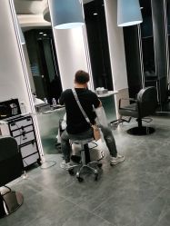 -Mentor Hair Salon