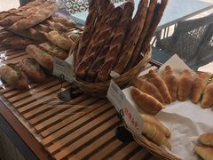 -Dough&Joe团憩(瑞虹天地月亮湾店)