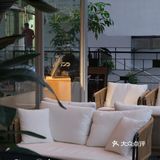 超级棒的黑胶主题咖啡馆️ 梅林Apark二楼