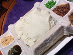 -95号酱骨·一块豆腐(展春园西路店)