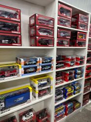 点击看大图 -逝水玩具折扣店