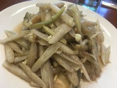 -铁锅炖灶台鱼老三炖鱼馆