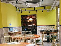 -黄泥岗·地道湖北菜(奥特莱斯店)