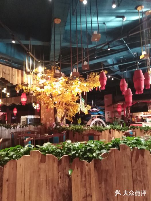 老滇山寨•云南特色菜•地方菜•民族风情歌舞表演(金碧店)图片