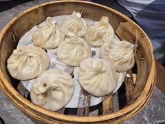 -莱莱小笼·乔艾