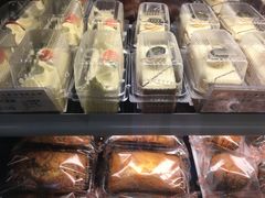 -红宝石·鲜奶小方·海派西点房(丰庄店)