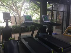 跑步時望著美麗的梧桐綠意！-VPsmart私教健身工作室(新华路旗舰店)