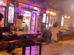 -喜鹊音乐酒馆(西街店)