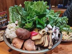 -老滇山寨•云南特色菜•地方菜•民族风情歌舞表演(金碧店)