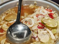 泰式青柠酸辣汤浸鱿鱼-Thai Alley泰爱里(二沙岛店)