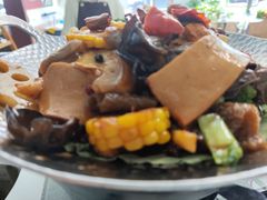 -天天向上素食餐厅(五台山店)