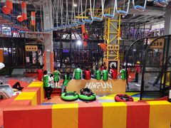 -嗨翻Hi-Fun竞技主题乐园·蹦床亲子生日轰趴(国光1937店)