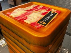 -牛YO寿喜烧·铁板烧和牛火锅自助(市府恒隆店)