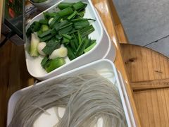 -鲁员外地锅鸡地锅鱼(古墩路店)
