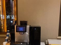 -上海浦东中心万枫酒店