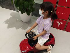 -TESLA 特斯拉(北京颐堤港体验店)