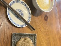-老天桥酱肉烧饼夹肘子(天桥店)