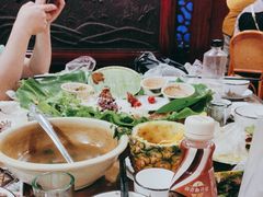 -沐毫傣泐云南菜孔雀宴•手抓饭傣味烧烤(曼听公园店)