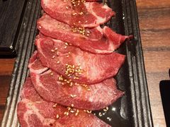 薄切牛舌-松阪牛焼肉M(法善寺横丁店)
