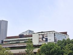 -瑞虹新天地月亮湾