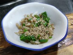 蘸料配菜-石灰市毛记烧鸡公(解放碑店)