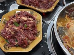 -黄利砖万峰林布依特色酸笋牛肉馆