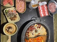 -宽板凳老灶火锅(台湾街店)